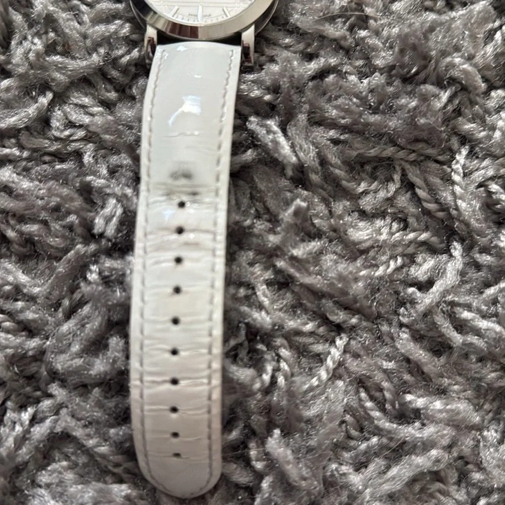 Burberry BU1380 Swiss Made 50M/165 Feet Watch Wristwatch